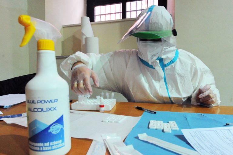 Coronavirus, In Liguria 263 nuovi positivi e 22 morti, calano ricoveri