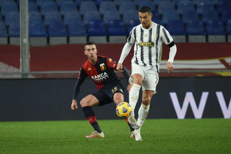 La Juve passa in casa Genoa, gol Dybala e doppietta Ronaldo su rigore