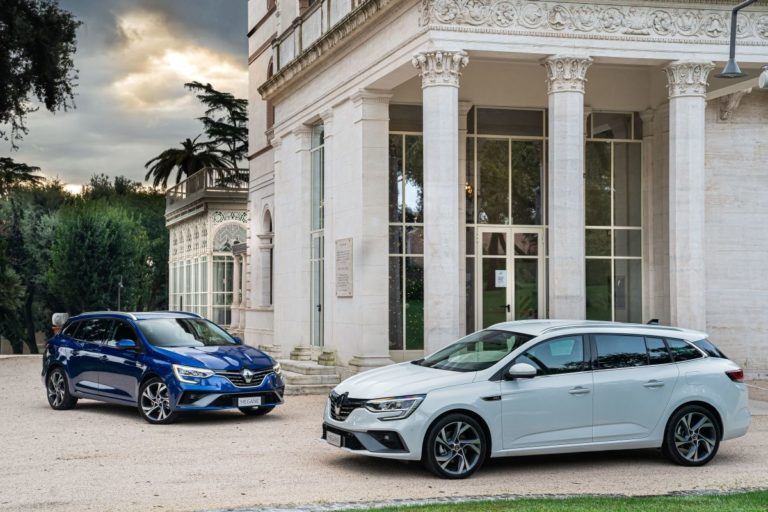 Nuova Renault Megane Sporter E-Tech, energia per il business