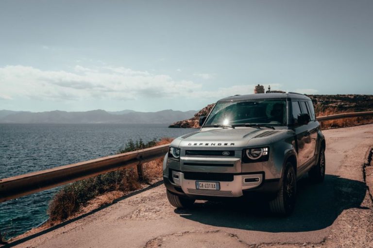 Il nuovo Defender ha scelto i Pirelli Scorpion Zero All Season
