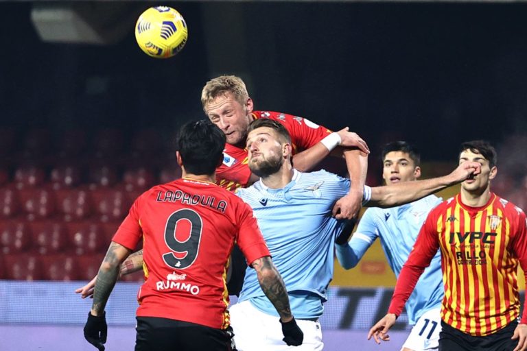 Termina 1-1 Benevento-Lazio, equilibrio in casa Inzaghi