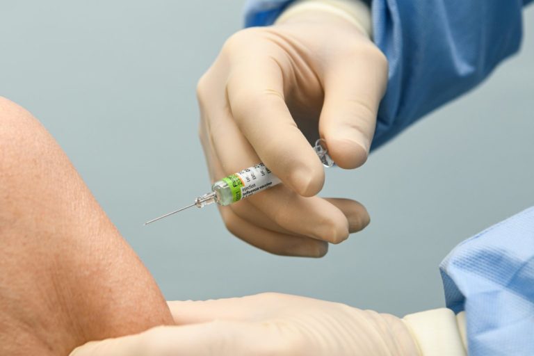 Vaccini anti-covid in Toscana, online portale per consultazione dati