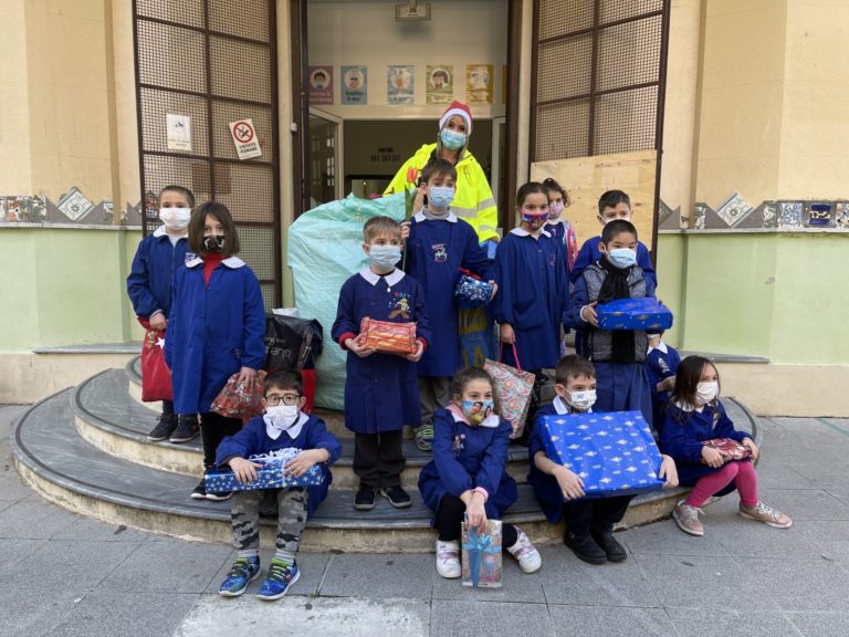 Poste, a Palermo si rinnova tradizione letterine a Babbo Natale