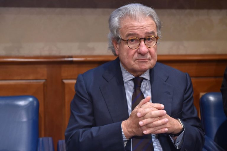 Manovra, Egualia “Su tetti farmaci obiettivo giusto, dubbi su soluzione”