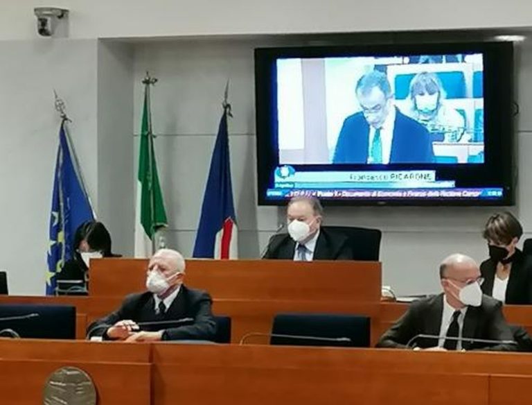 Campania, Consiglio approva Bilancio 2021-2023 e Legge Stabilità