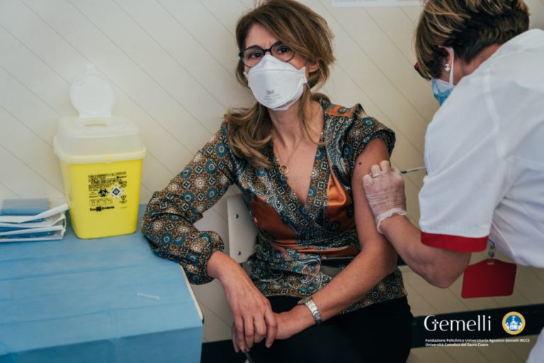 Coronavirus, al Gemelli di Roma le prime 50 vaccinazioni