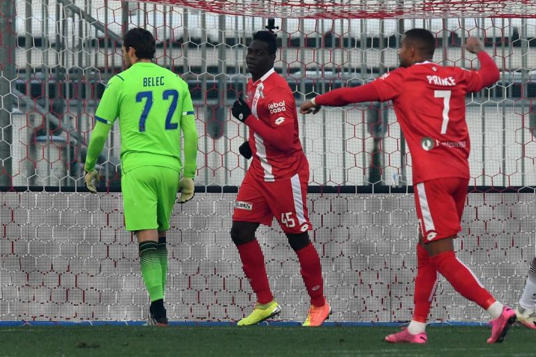 E’ subito Balotelli, gol e vittoria all’esordio col Monza