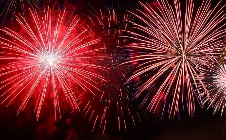 Botti Capodanno, muore 13enne ad Asti, 8 feriti a Napoli
