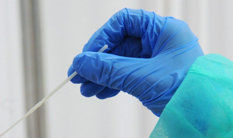 Un decesso e 27 nuovi positivi al Covid in Valle d’Aosta