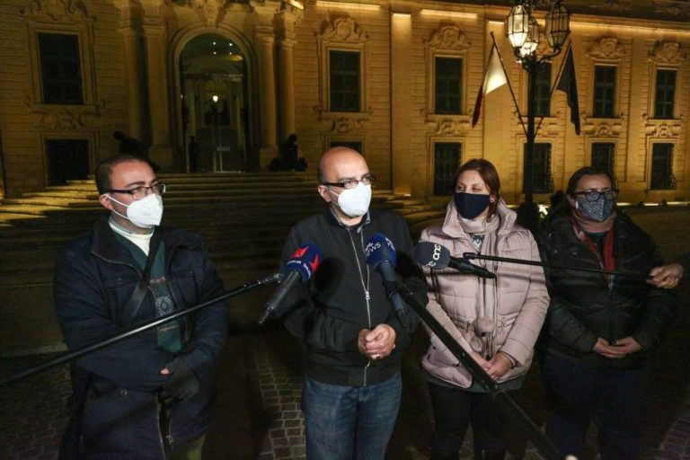 Malta, Covid nelle scuole, scatta lo sciopero degli insegnanti