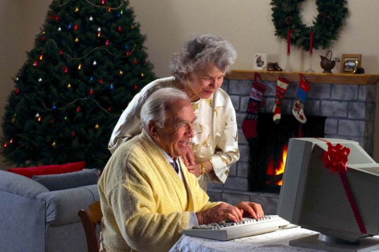 Gli over 60 italiani sempre più tecnologici e digitali