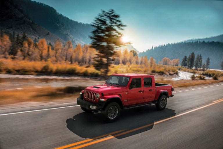 Gladiator, il pick-up moderno di Jeep