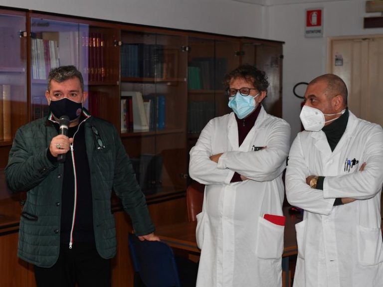 Spirlì al Gom di Reggio “Eccellenza, ma grave carenza di personale”