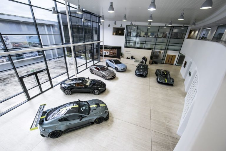 A dicembre mercato auto -3,7% con l’Italia fanalino di coda