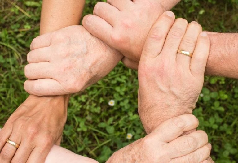 Indagine 50&Più, il welfare riparte dalla famiglia