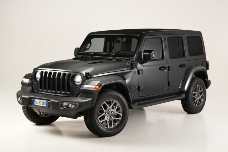 Con la “First Edition” debutta Jeep Wrangler 4xe