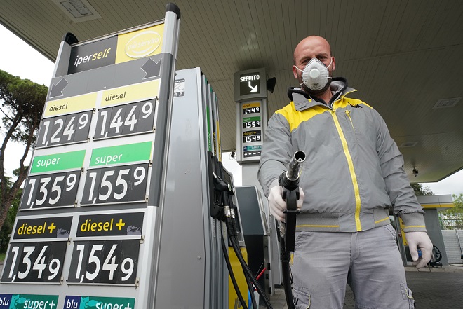 Liguria, abrogata la tassa regionale sulla benzina