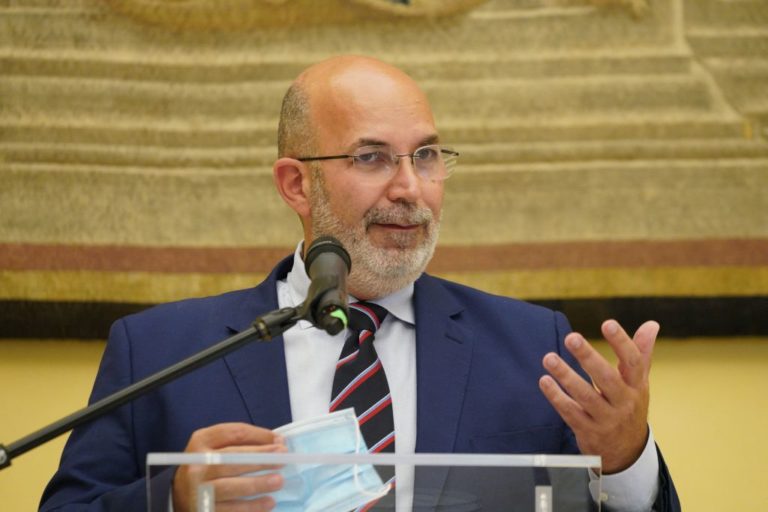 Puglia, Crimi “Ok a ingresso M5S in giunta, ora voto iscritti”