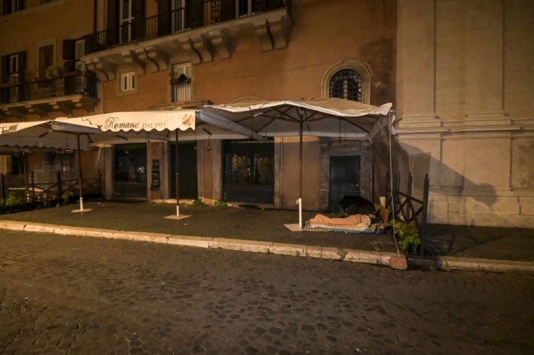 Chessa “Tornare subito in zona gialla in Sardegna riaprendo attività”