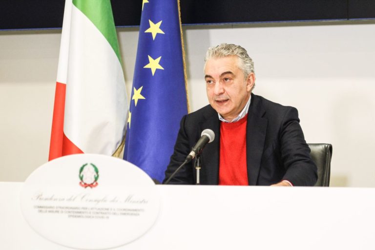 Vaccini, Arcuri “Pretendiamo il rispetto degli impegni”
