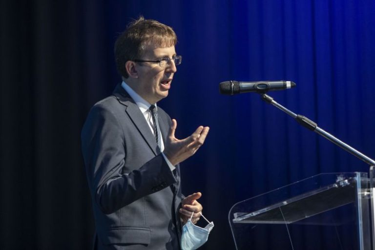 Del Corno “Piano strategico per ritorno alla cultura”