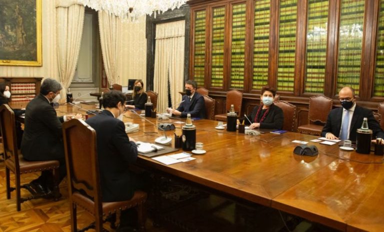 M5s, Pd e Leu blindano Conte. Renzi “Serve documento scritto”