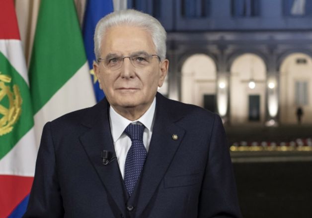 Mattarella “Vaccinarsi è un dovere, il 2021 sia l’anno della ripresa”