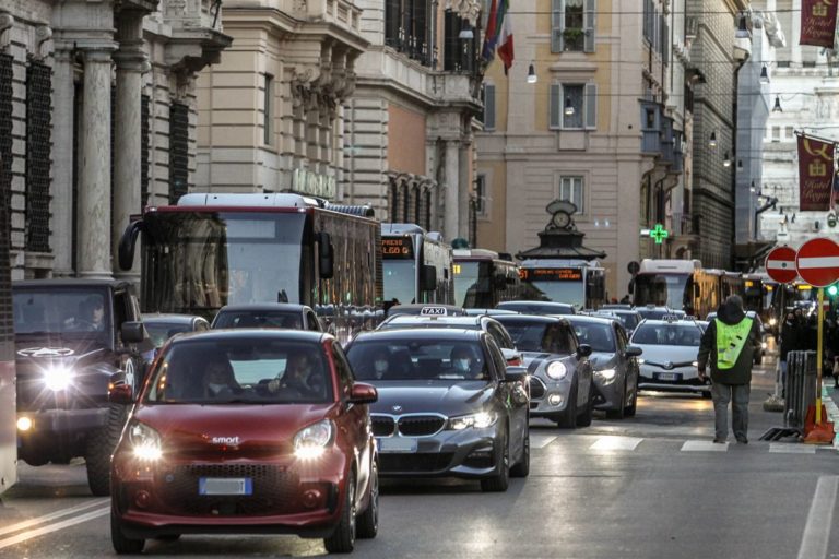 2021 Riparte in salita, a gennaio immatricolazioni in calo del 14%