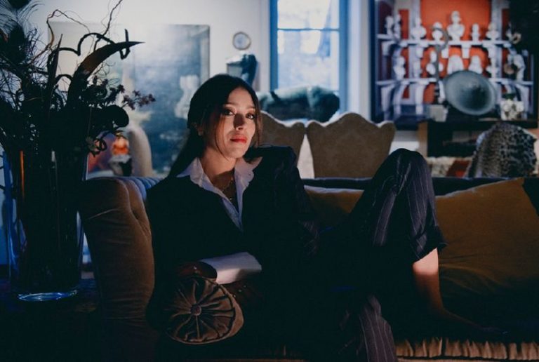Valentina Parisse, online il videoclip di “Proteggi”