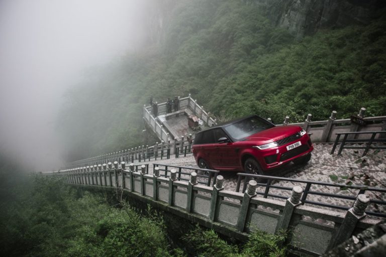 La Range Rover sport taglia il traguardo del milione di unità vendute