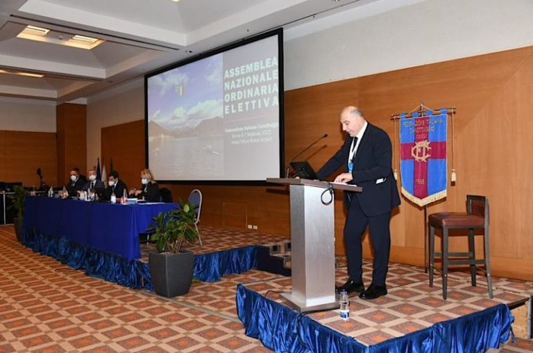 Canottaggio, Abbagnale confermato presidente “Al lavoro per vincere”