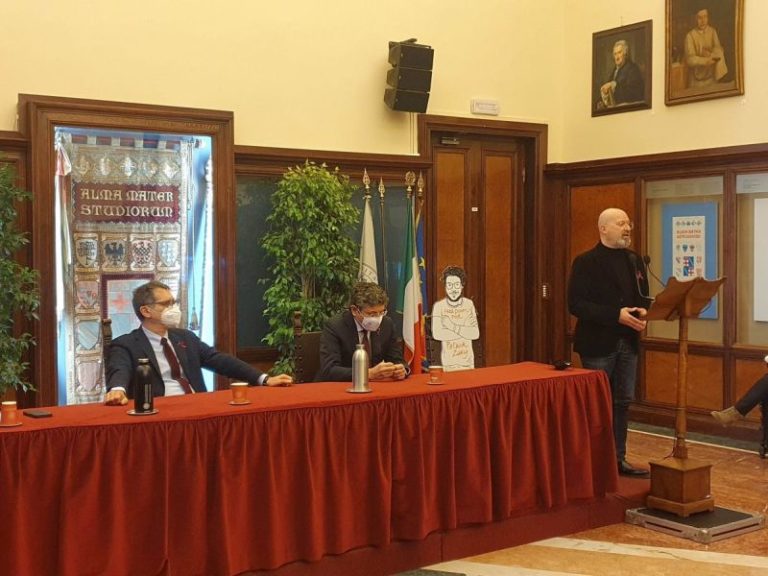 L’Italia si mobilita per Zaki, da Bologna appello per cittadinanza