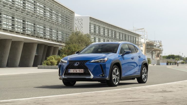 UX300e, la prima elettrica di Lexus