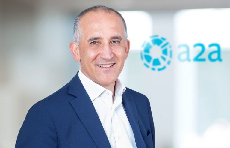 A2A acquisisce 17 impianti fotovoltaici per 205 milioni