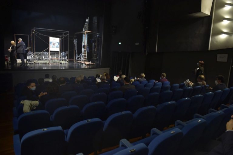 2020 nero per lo spettacolo, spesa al botteghino -77,6%