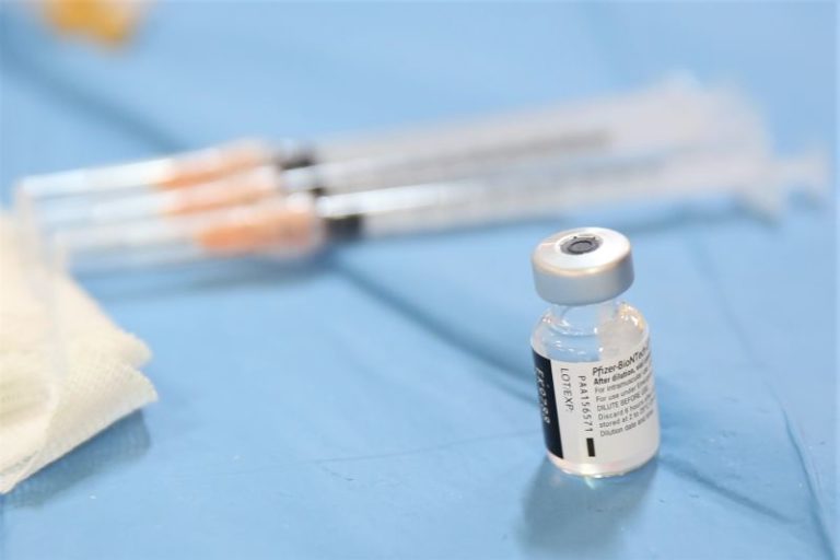 Ue, dalla Lega interrogazione sull’export dei vaccini anti-Covid