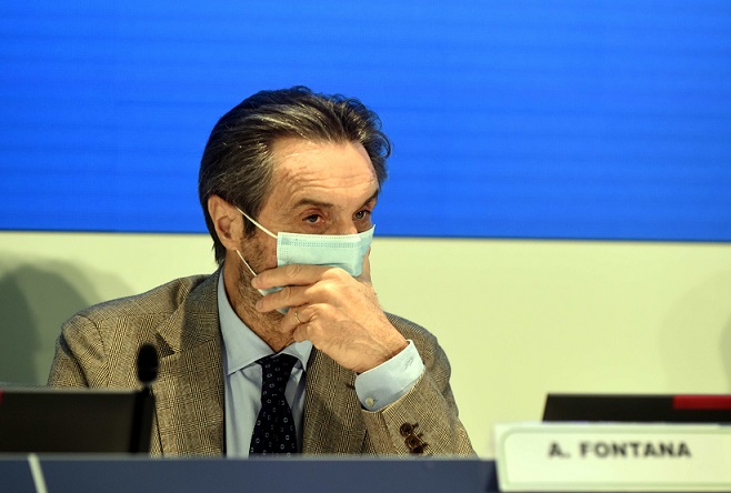 Covid, Fontana “Grazie a operatori sanità impegnati oltre prorie forze”
