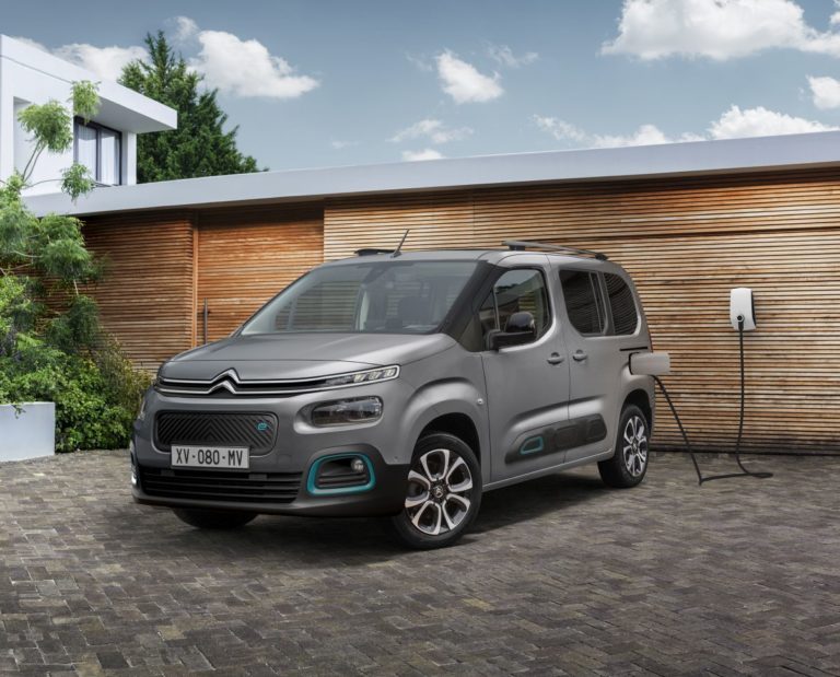 Con è-Berlingo Citroèn completa la versatilità del multispazio