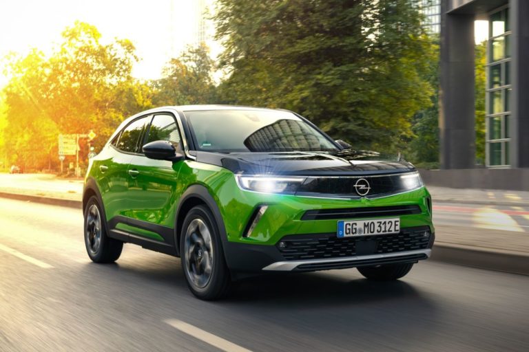Opel, Fari adattivi Intellilux LED a portata del grande pubblico