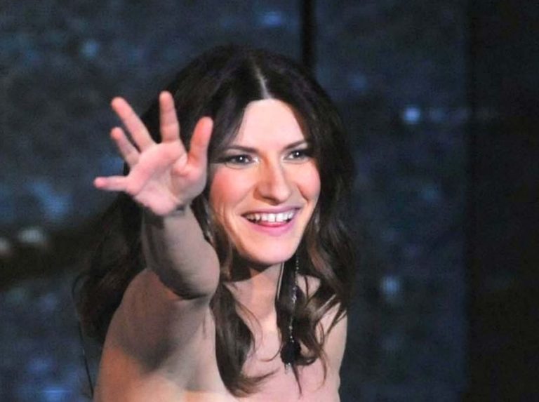 Pausini candidata ai Golden Globe, niente da fare per Loren