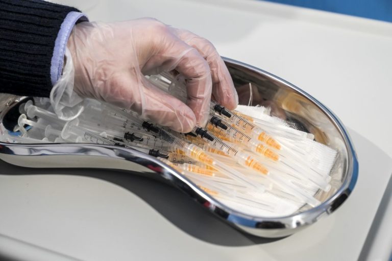 Calabria, commissario sanità “Aumenteremo i punti vaccinali”