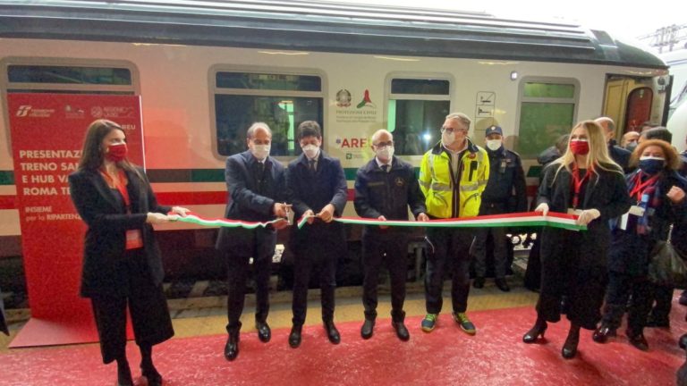 Parte il treno sanitario di FS, potrà trasportare 21 pazienti