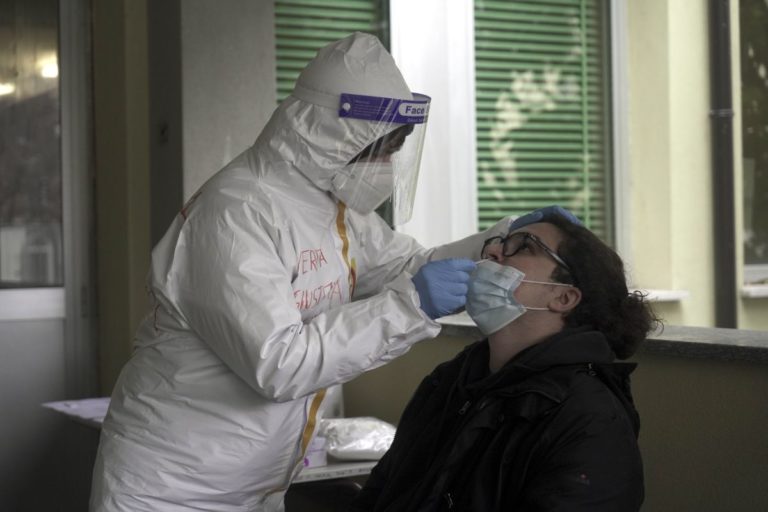 Coronavirus, in FVG su tamponi molecolari positività all’8,88%