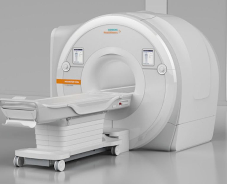 Fondazione Buzzi, al via lavori per la risonanza donata da Enel Cuore