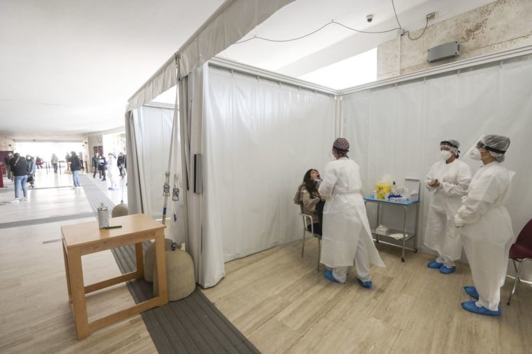 Coronavirus, in Emilia Romagna 2.822 nuovi positivi e 61 decessi