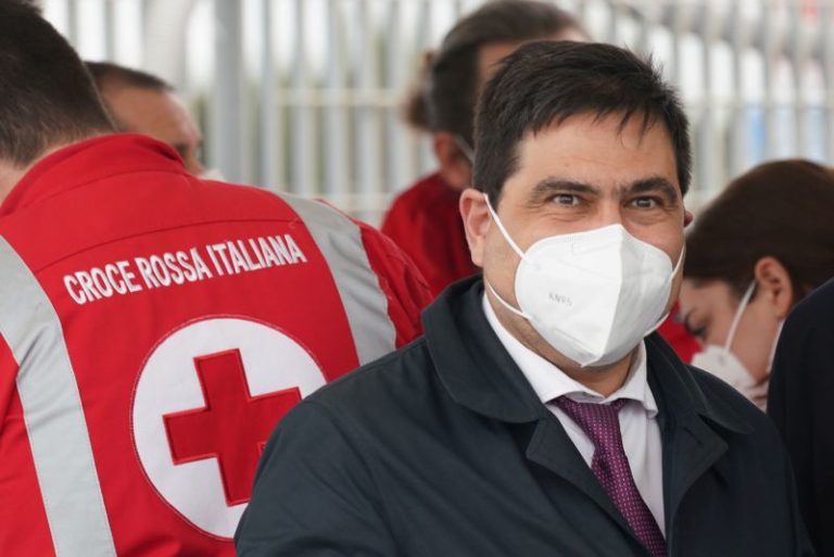 AstraZeneca, D’Amato “Situazione drammatica, siamo senza munizioni”