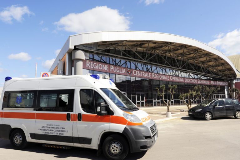 Coronavirus, Regione Puglia acquista 12 ambulanze per il 118