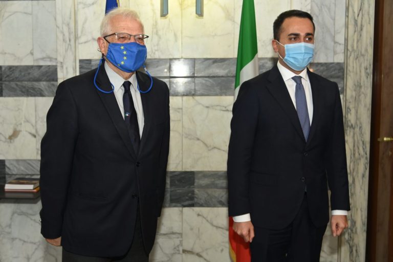 Ue, Borrell “Rimanere uniti, lavorare insieme contro la pandemia”