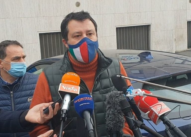 Vaccino in Lombardia, Salvini “Accelerare, chi sbaglia paga”