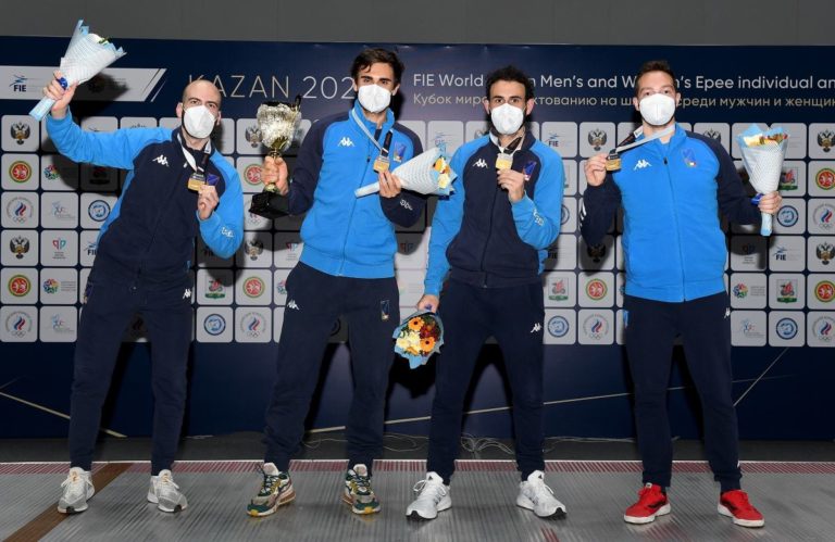 Azzurri della spada vincono gara a squadre a Kazan